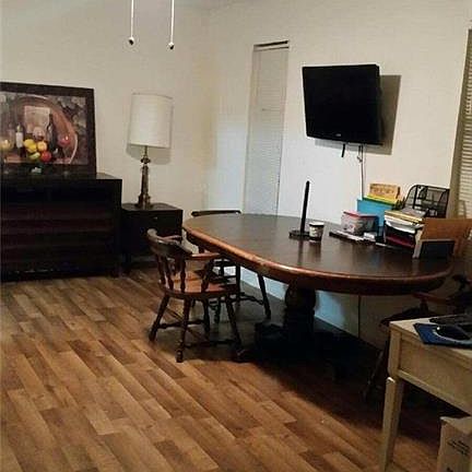 2nd image of 1501 S Parkway Blvd S