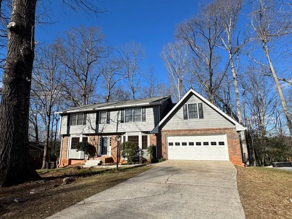 2025 Six Branches Dr, Roswell, GA 30076