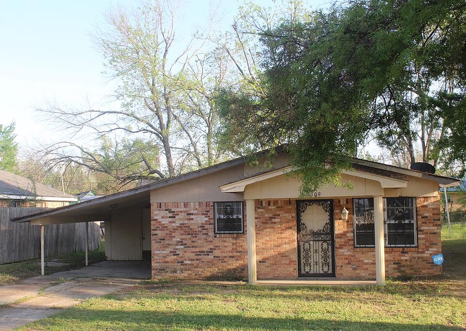 1st image of 109 Jefferies St