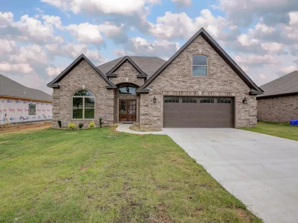 79 Lucia Ln, Maumelle, AR 72113