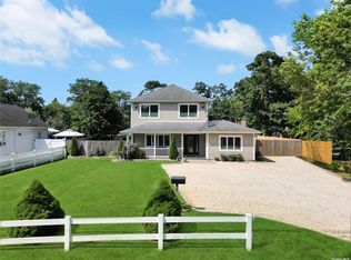 98 Avery Ave, Patchogue, NY 11772