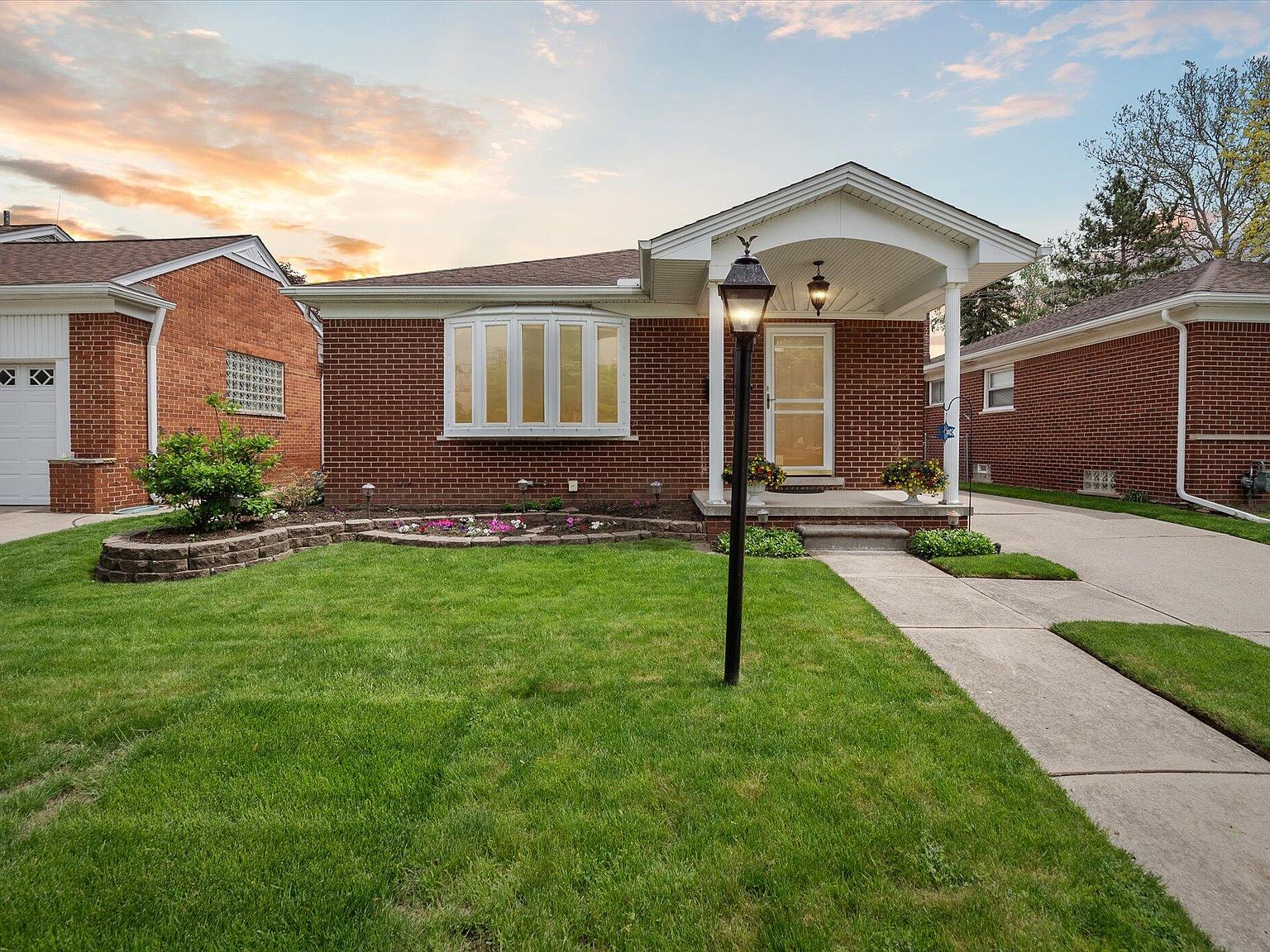 10019 Reeck Rd, Allen Park, MI 48101 | Zillow