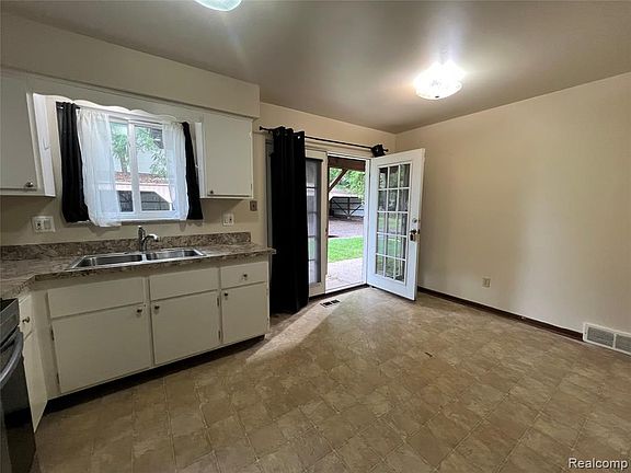 4th image of 5137 Cass Elizabeth Rd