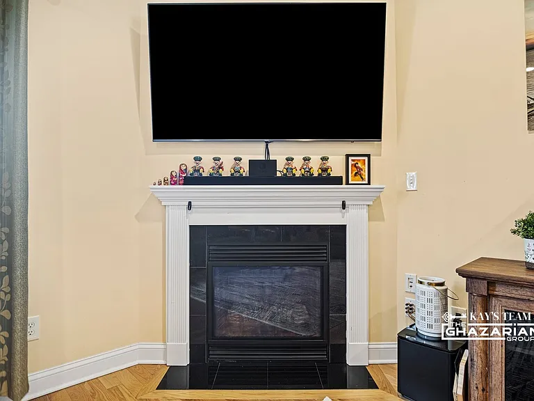 250 Willow St — Photo 14