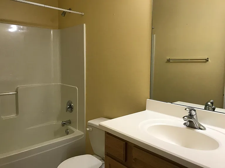 Upper Hallway bathroom