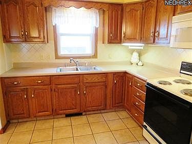 3rd image of 8170 Cherry Hill Dr NE