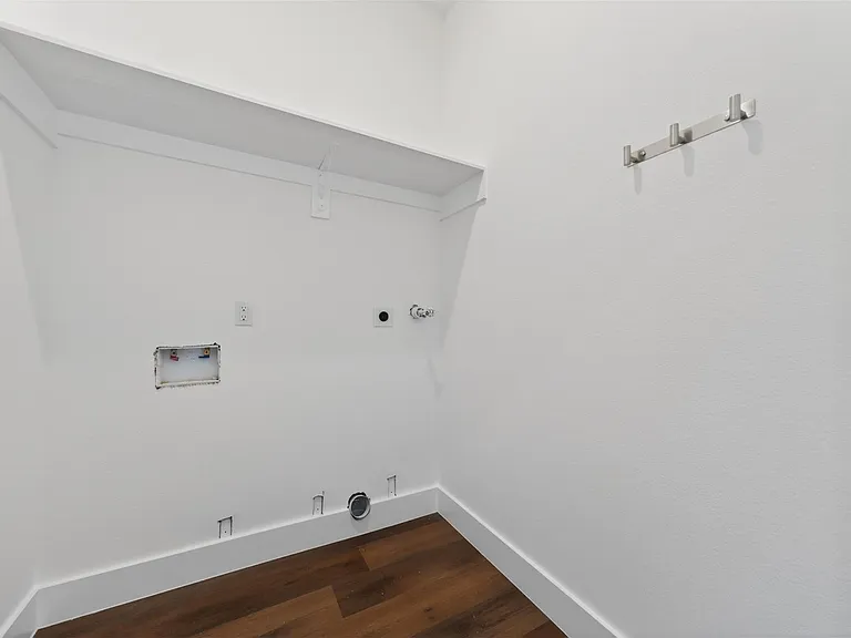2714 Drew St — Photo 27