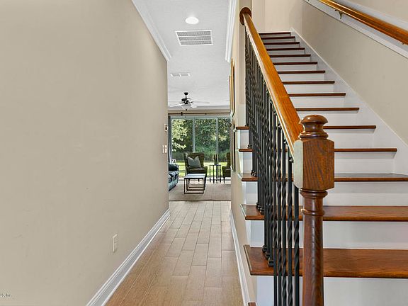 5th image of 53 Willow Falls Trl