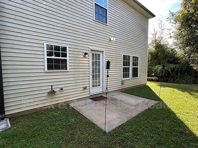 5147 Fiddlers Run Dr — Photo 14