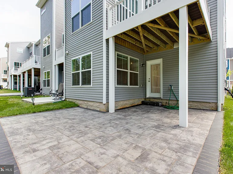 2546 Buckthorn Dr — Photo 45