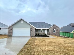 245 Tonya Loop, Huntsville, AR 72740