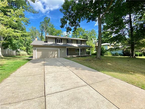 3rd image of 37375 Fox Run Dr