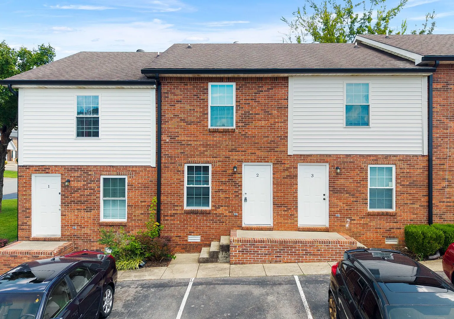 1660 Baltimore Drive — Photo 4