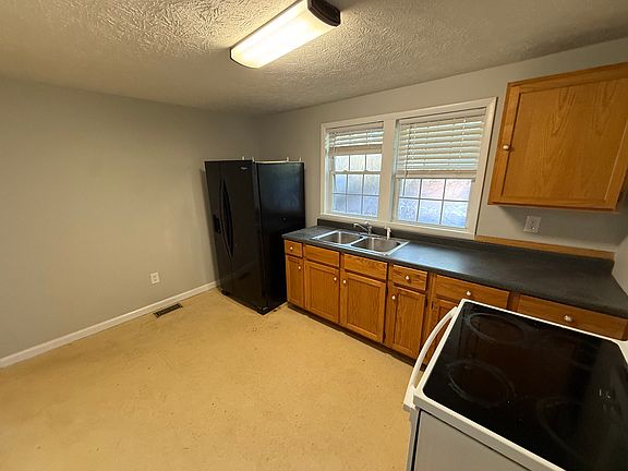 5th image of 113 Meadow Dr #1