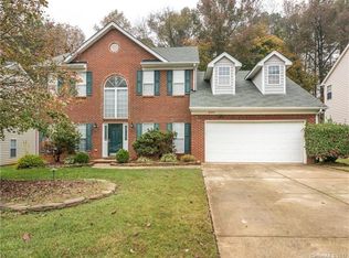 6705 Reedy Creek Rd, Charlotte, NC 28215