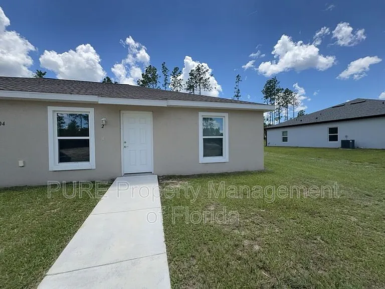 6504 SW 140th Place Rd #2 — Photo 2