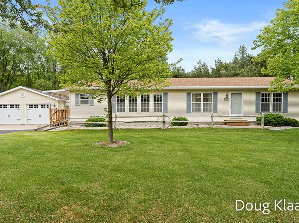 15707 New Holland St, Holland, MI 49424