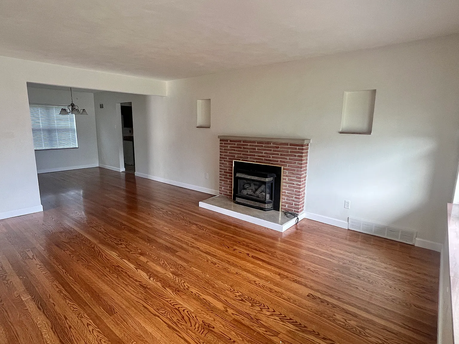 3 bed, 1425 sqft, $1,895 — Photo 4