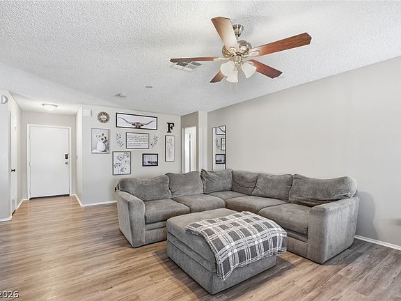 5th image of 516 Summit Dr
