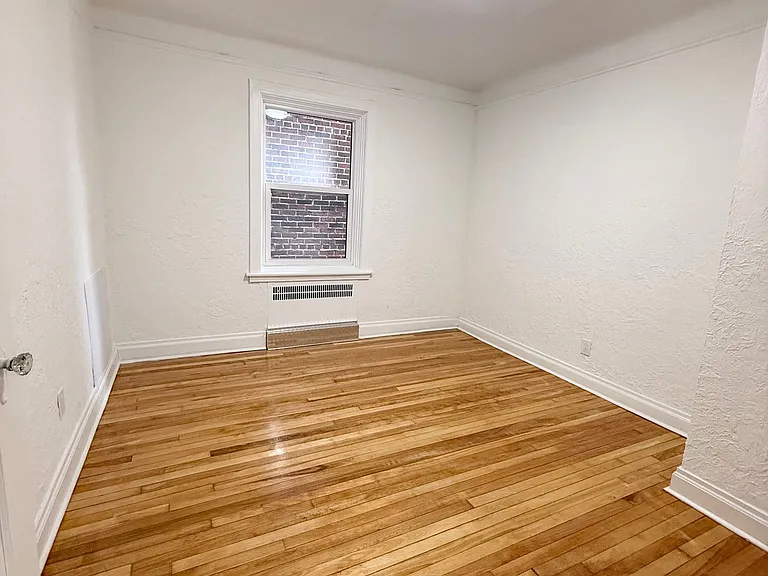 235 Cooper St #2 — Photo 14