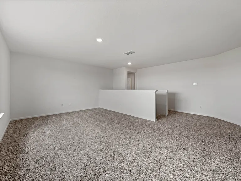 Delano Estates — Photo 14
