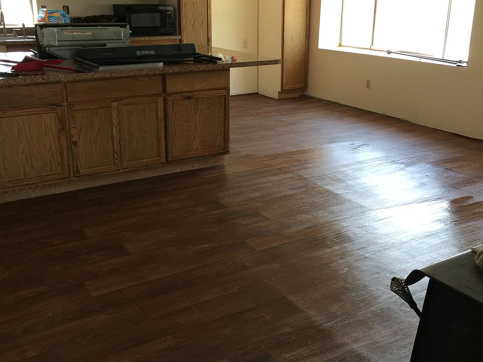 Open kitchen, dining, L.room