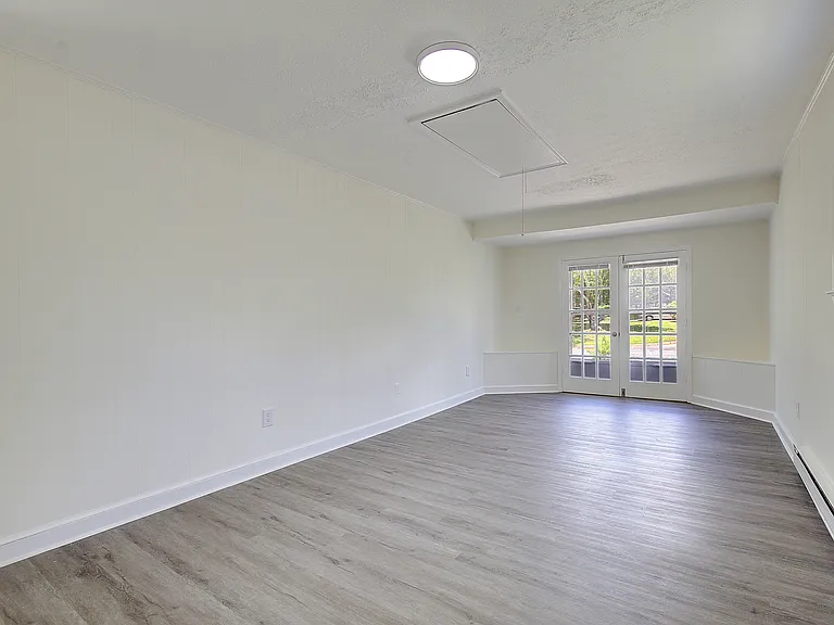 6417 Kaine Dr — Photo 19