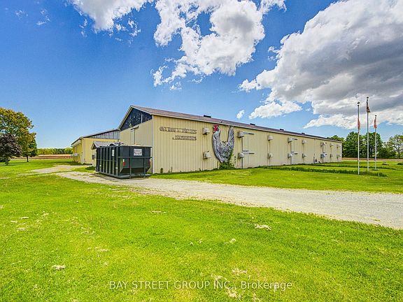 3rd image of 84 McDowell Rd E