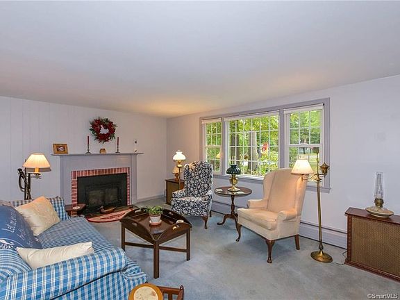 3rd image of 9 Cricket Ln