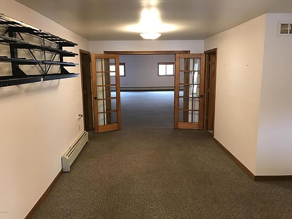 3rd image of 12064 Linden Dr
