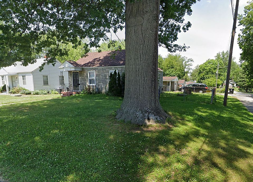 2nd image of 1213 W Woodlawn Ave