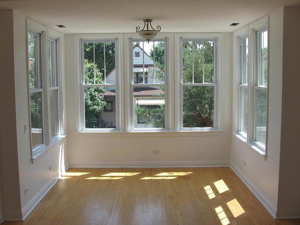 1st image of 4116 N Oakley Ave #2