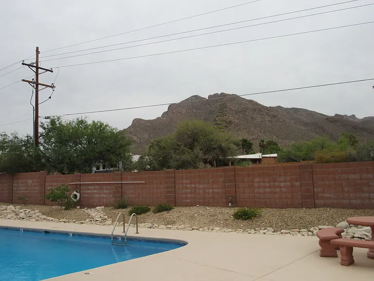 143 E Bowers Ct — Photo 37