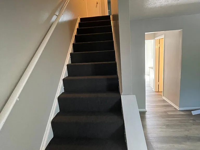 859 Moon Rd #PET FRIENDLY — Photo 13