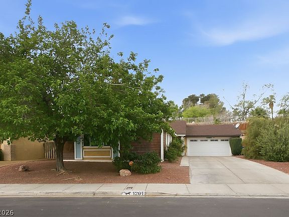 3rd image of 1201 Woodbridge Dr