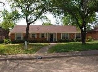 904 Misty Glen Ln, Dallas, TX 75232