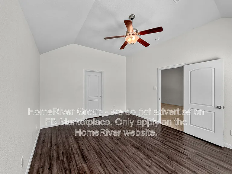 1720 Persimmon Dr — Photo 8