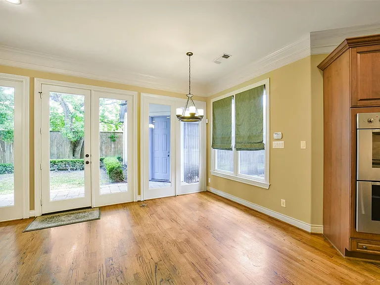 2307 Sheridan St — Photo 19
