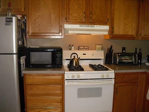4th image of 56343 Valerie Ln