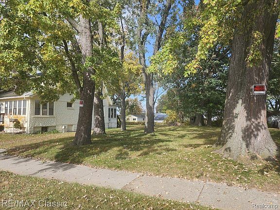 3rd image of 11227 Jackson Ave