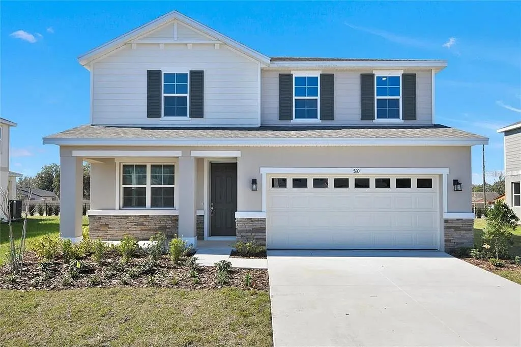 4 bed, 2.5 bath, 2300 sqft, $2,990 — Photo 1