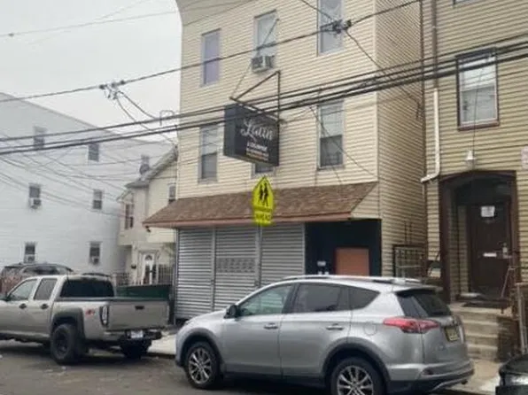 96 Summer Ave, Newark, NJ 07104