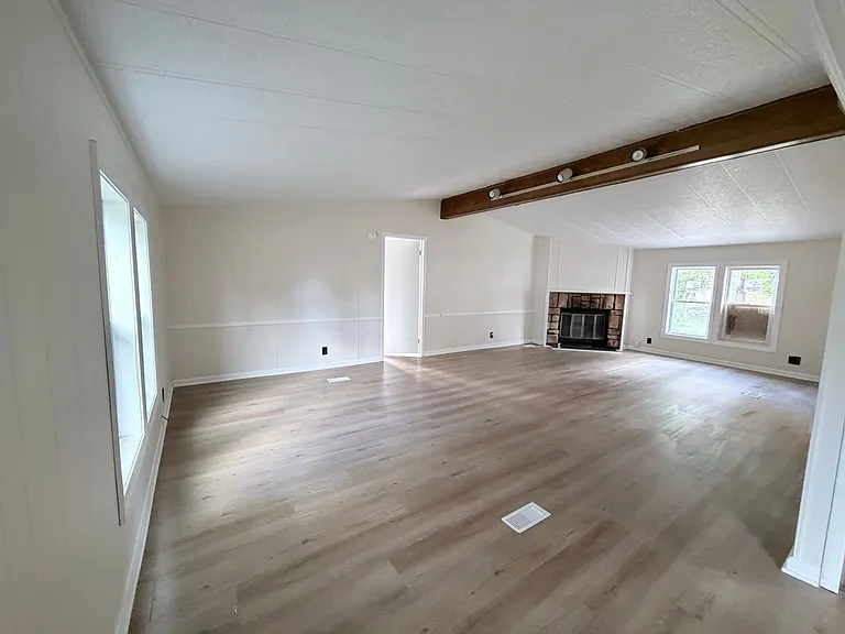 820 Mel Ave — Photo 2