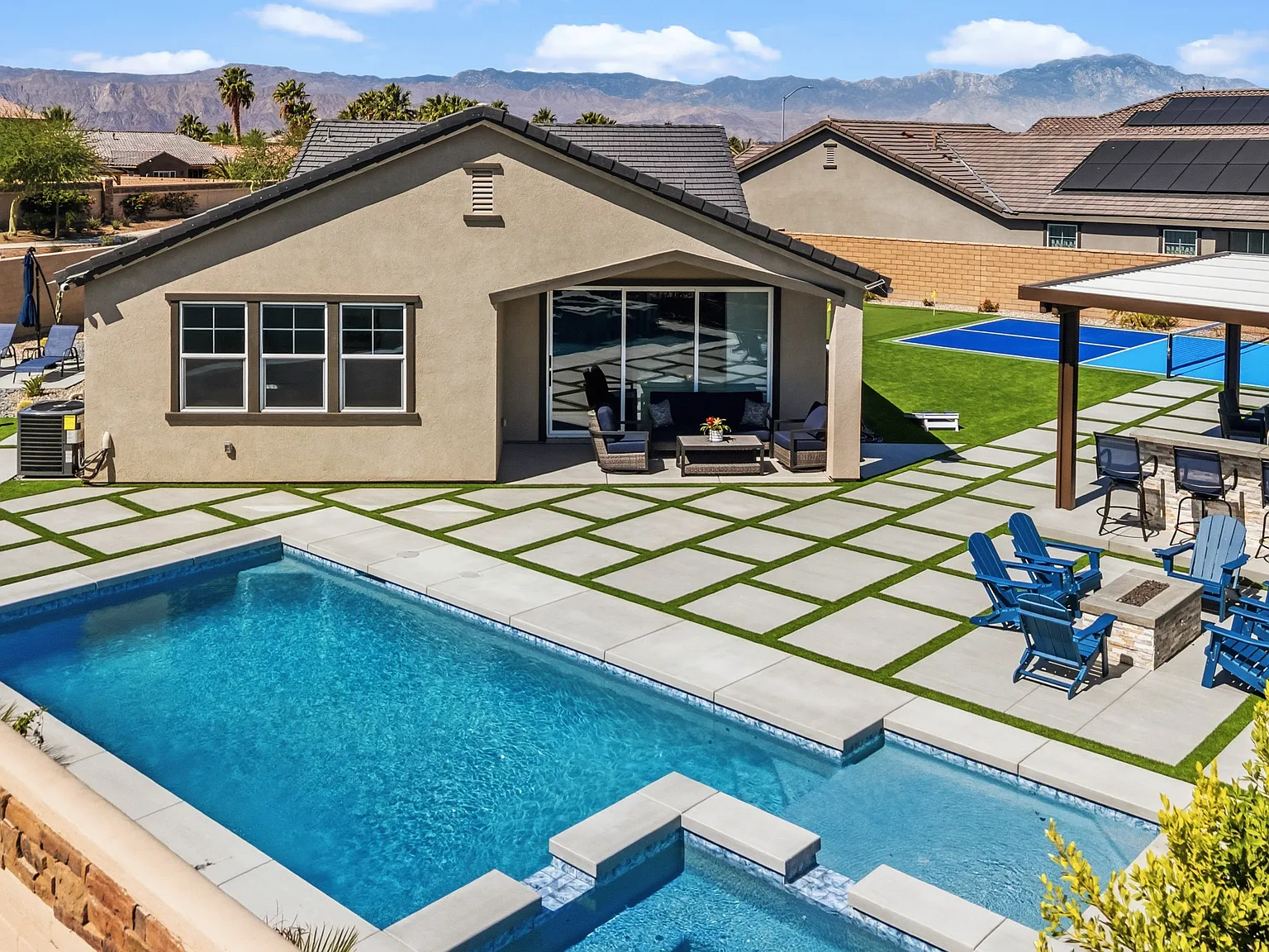 4 bed, 3000 sqft, $14,000 — Photo 1