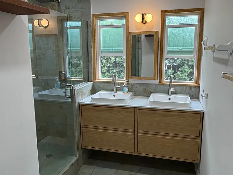 624 W Howard St #A — Photo 7