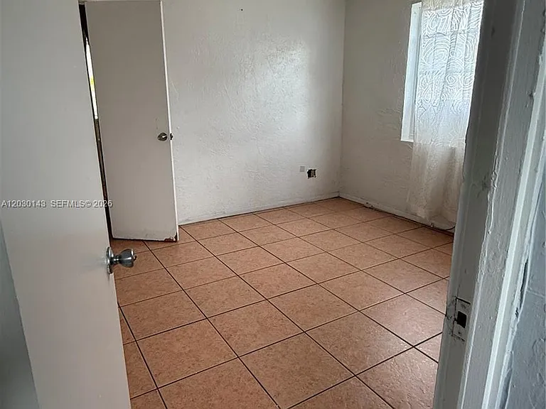 102 NW 1st Ave — Photo 2