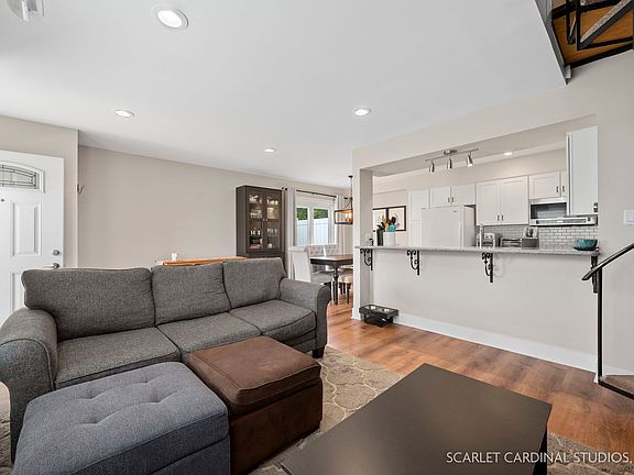 4th image of 1527 Cornell Ct #0