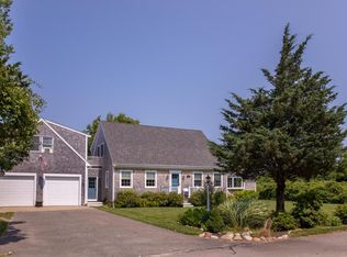 13 Kitts Field Cir, Edgartown, MA 02539