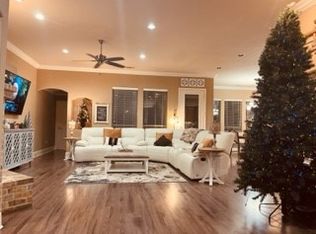 2945 Preston Club Dr, Sherman, TX 75092