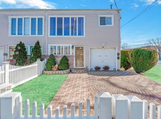 149-69 256th St, Jamaica, NY 11422